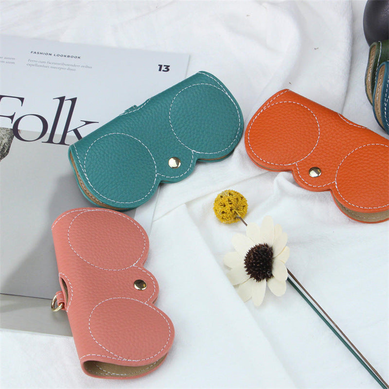 Wholesale PU Eyes Organizer Keychain